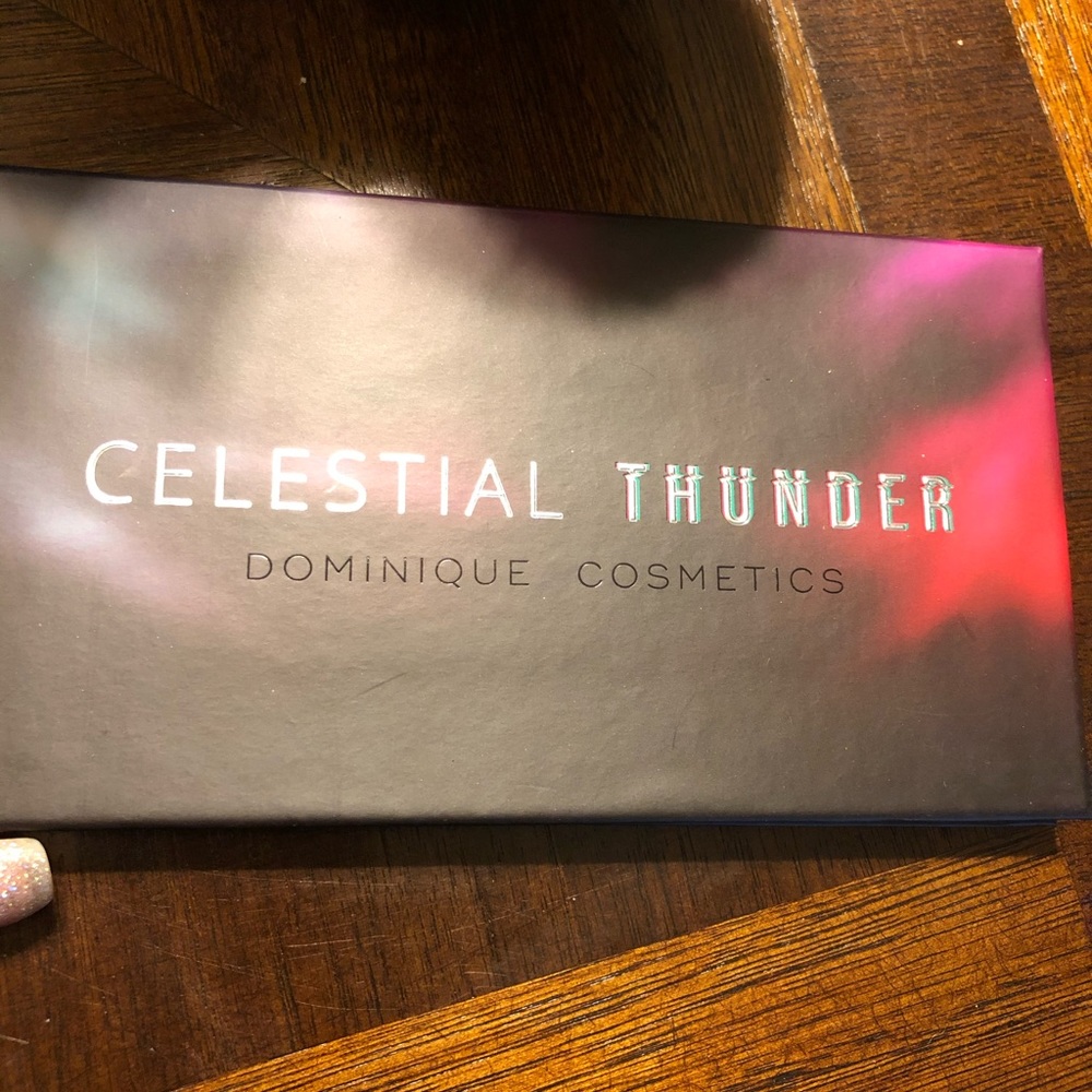 eyeshadow palette